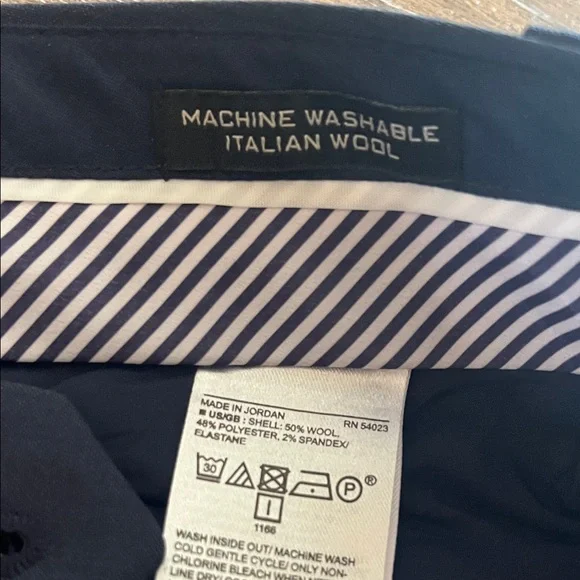 Women’s Banana Republic AveryNavy Pants - Picture 4 of 11